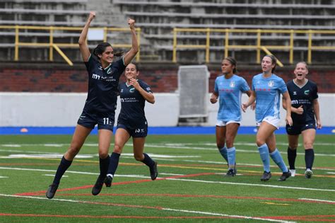 Minnesota Aurora top Chicago City 1-0 in USL W League playoffs, advance to quarterfinals